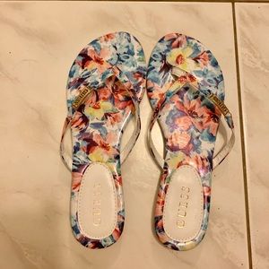 Guess floral sandals